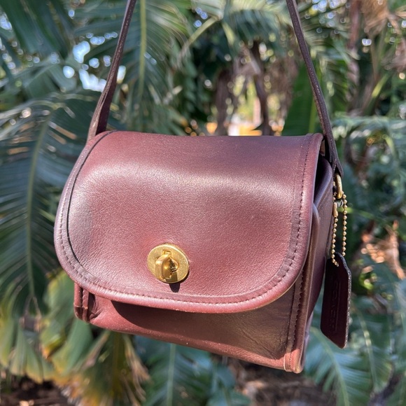 Vintage Coach Emmie Mahogany Brown Leather Crossbody Purse - Picture 12 of 15